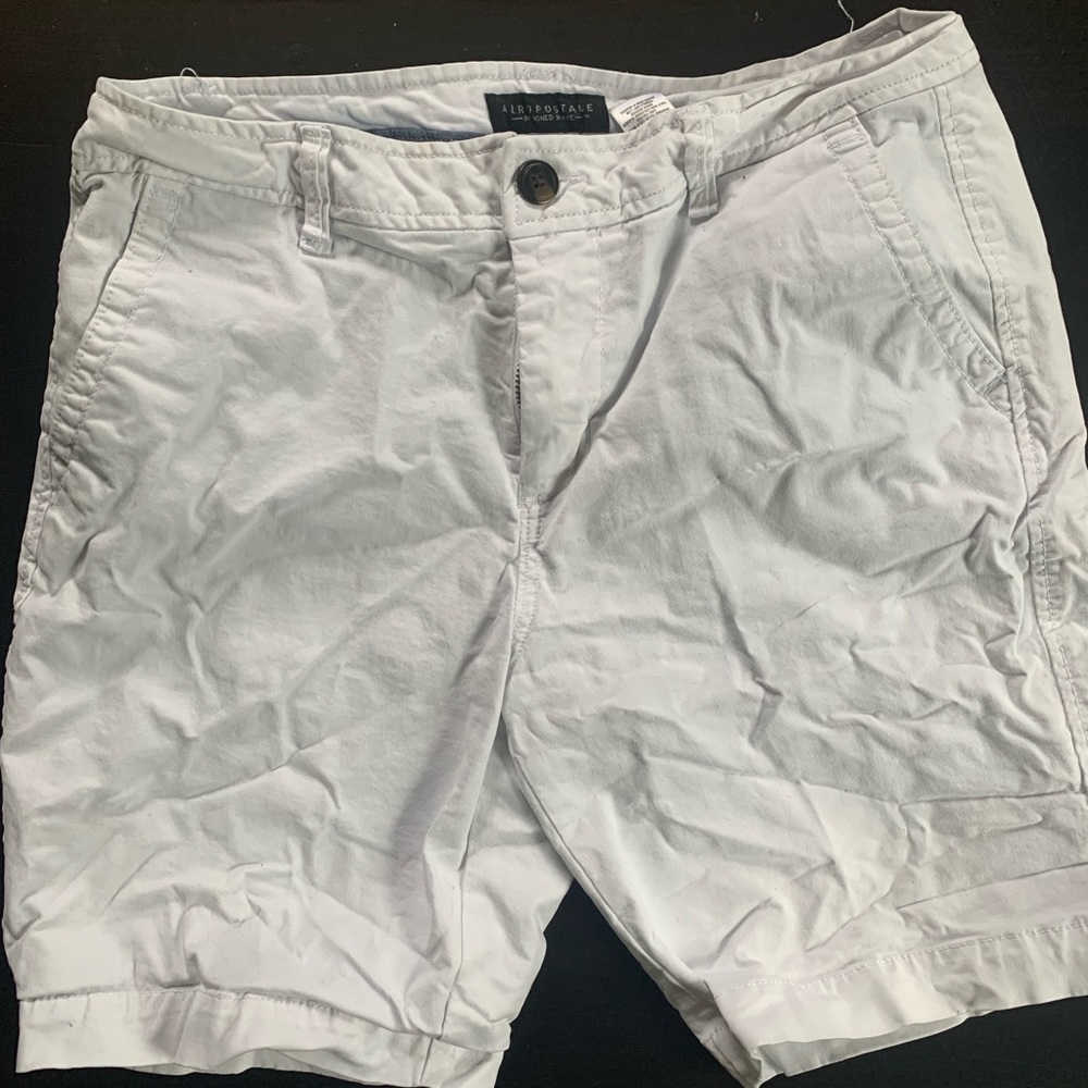 Men’s white shorts Aeropostale size 30